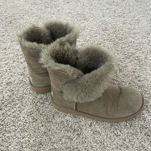 Ugg Mid-Boots